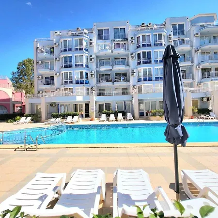 Апартаменти And In Sunny Dream Family Complex In *